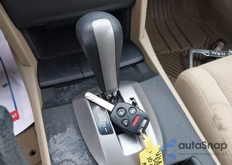 2010 Honda Accord 3.5 Ex z USA, uszkodzony, nr VIN 5KBCP3F76AB014620